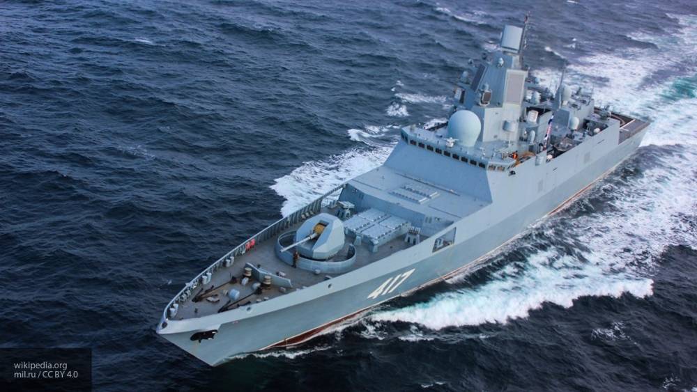 Фрегат Северного флота «Адмирал Горшков» зашел в порт Кабо-Верде