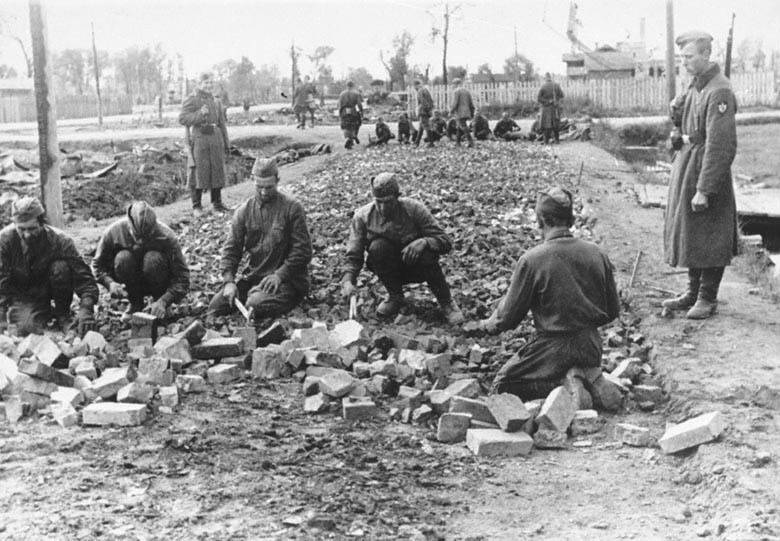«Стоимость военнопленного»: как Гитлер оценивал захваченных советских граждан | Русская семерка