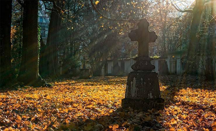 В Минске за место на кладбище надо было дать взятку в 1000 долларов