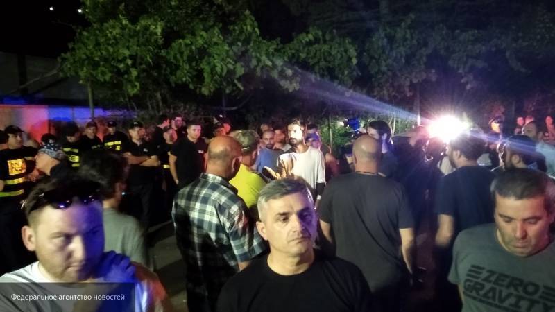 Грузинское СМИ сообщило о четырех акциях протеста, начавшихся в Тбилиси 8 июля