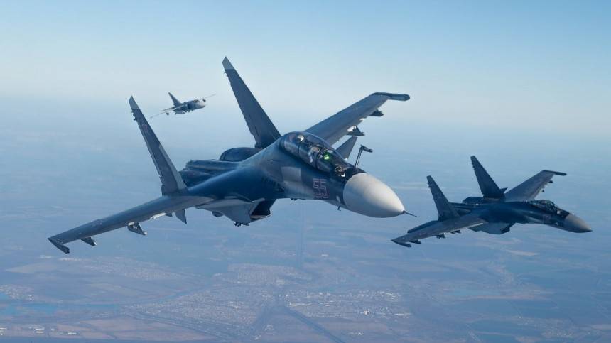 Видео: Су-35 или F-15 — кто кого победит в гипотетическом бою?