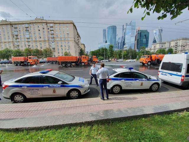 Авария затруднила движение на Кутузовском проспекте