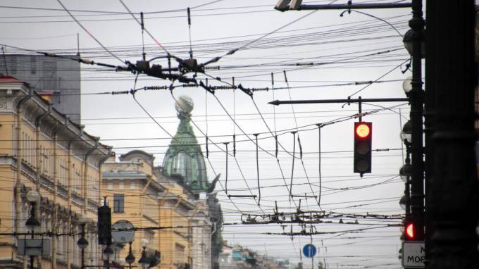 "Ростелеком" хочет очистить небо в центре Петербурга от проводов