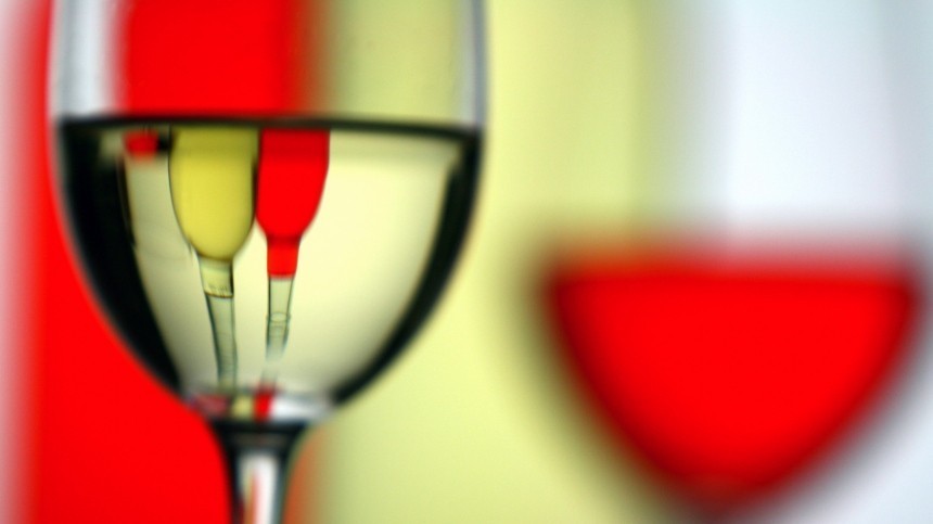 Эксперт назвал бедой возможное повышение цен на вино