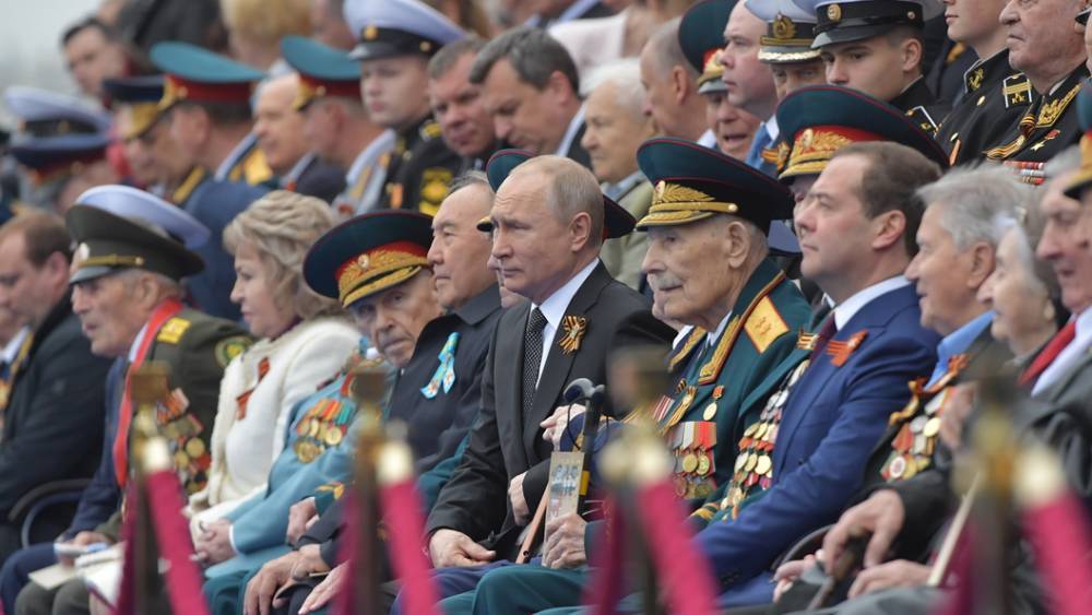 "Они очень хотят посмотреть": Ветеран ВОВ попросил организовать транспорт для фронтовиков на мероприятия Года Победы