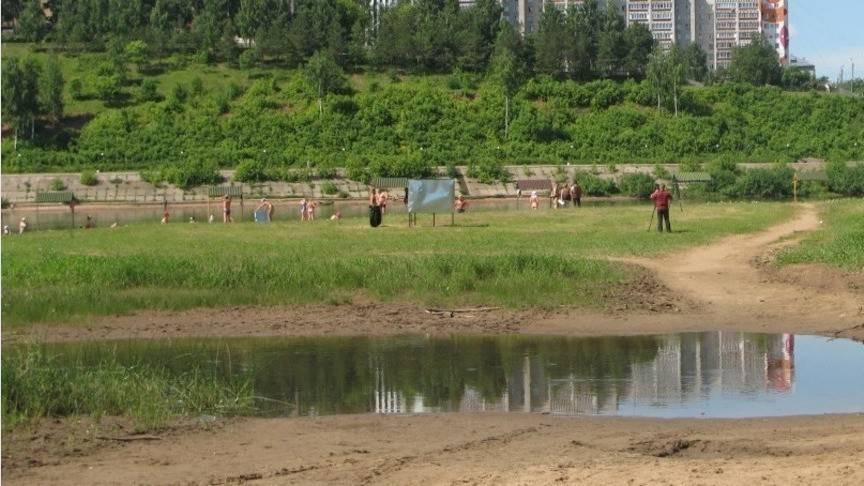 В Кирове официально открыли городской пляж, но с купанием советуют повременить