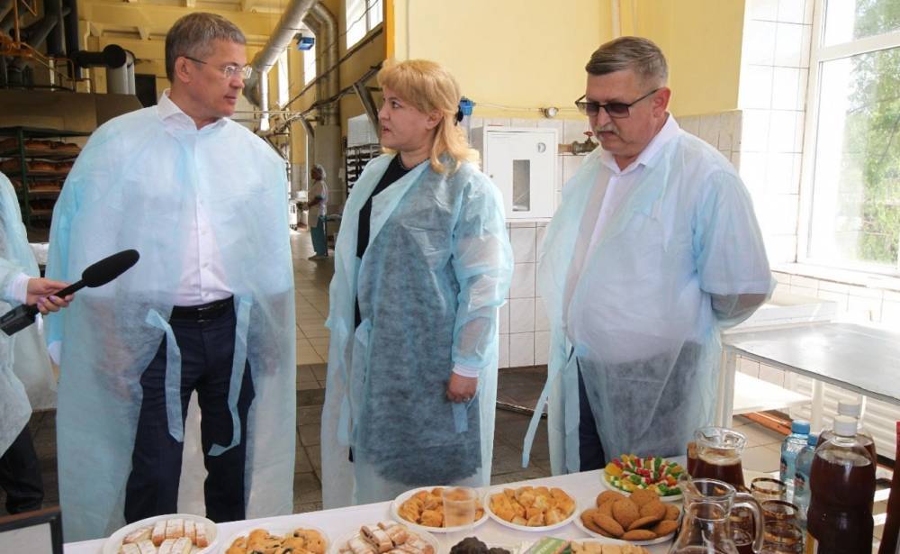 Радий Хабиров посетил Стерлитамакский хлебокомбинат