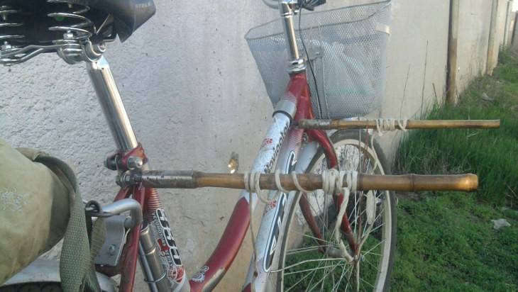 Брянец за украденные сети забрал велосипед у знакомого жителя села