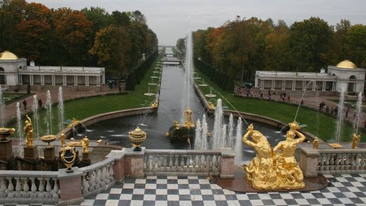 Петербуржцы обеспокоены, что строительство жилья в Петергофе навредит фонтанам