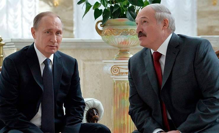 Лукашенко договорился с Путиным, что на тему вхождения Беларуси в состав России «даже разговаривать не нужно»