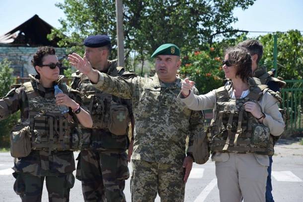 Посол Франции на Украине посетила оккупированные территории Донбасса | Новороссия