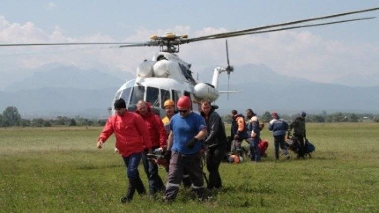 Пострадавших в горах Северной Осетии альпинистов спасли