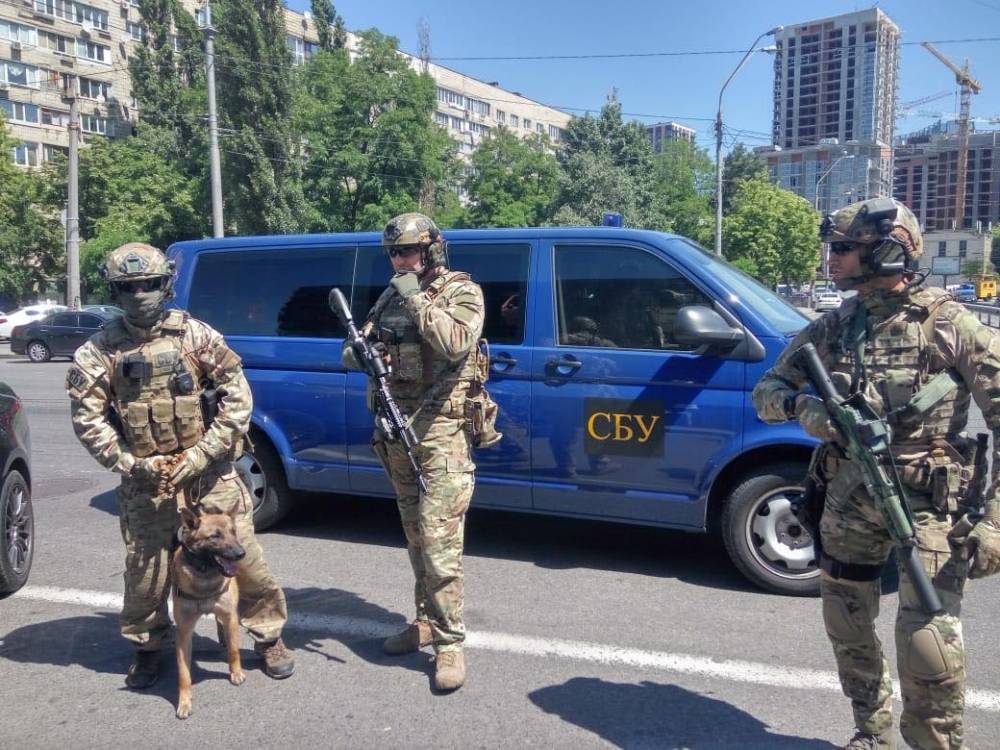 Жительница Станицы Луганской сдала соседа СБУ после бытовой ссоры | Новороссия
