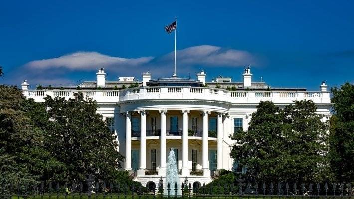 Трамп защитит Белый дом более высокой оградой
