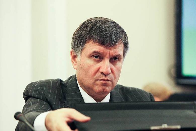 Аваков призвал «кончать» Порошенко в рамках закона | Новороссия