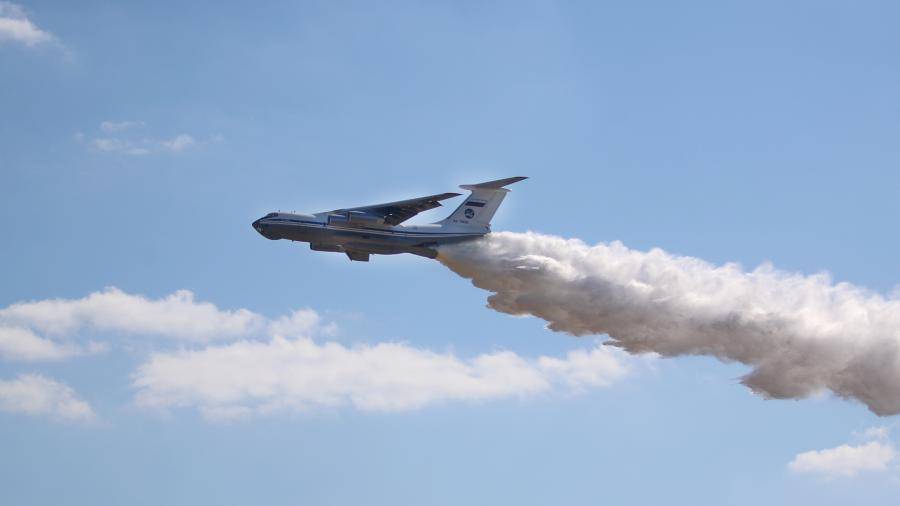 Военные самолеты и вертолеты отправят тушить лесные пожары в Сибири