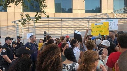 Акция протеста соцработников в Тель-Авиве сопровождалась столкновениями с полицией
