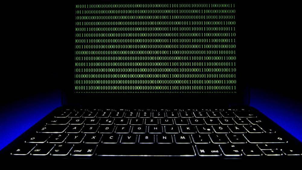 Поле боя – соцсети: Против "русских хакеров" Британия выставила киберармию