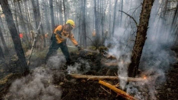 Более 800 населенных пунктов находятся в зоне задымления из-за пожаров