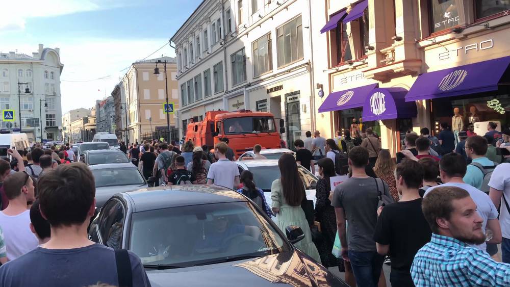 Следователи выявили более 10 активных участников беспорядков в Москве