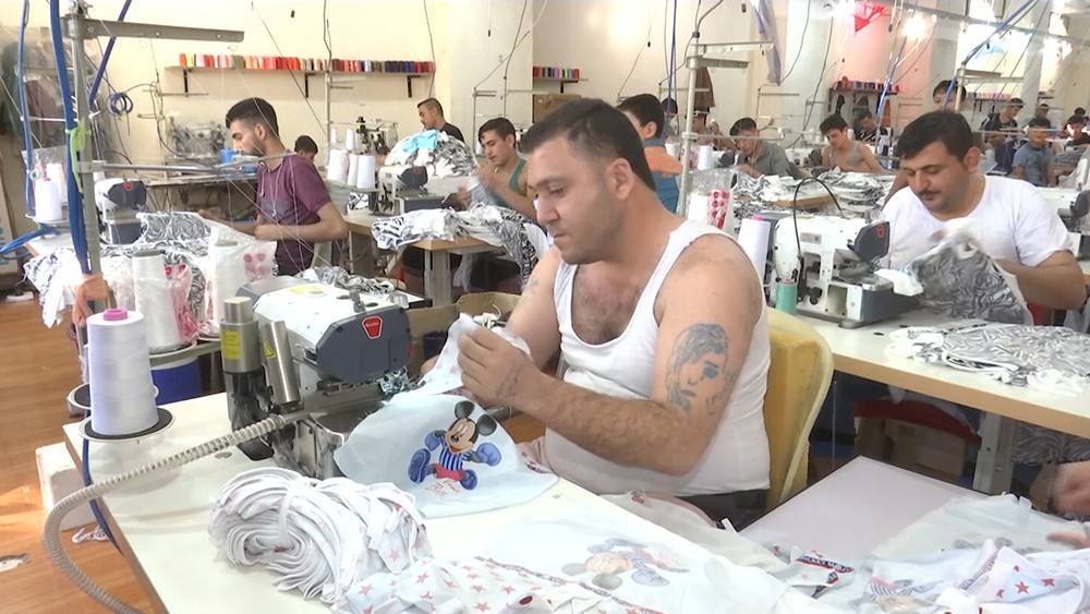 В Алеппо заработала фабрика детской одежды