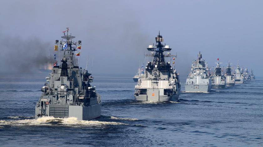 На Западе раскритиковали парад ВМФ в Санкт-Петербурге