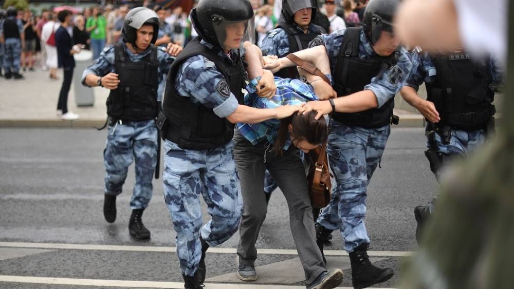 Полиция задержала 5 из 10 организаторов массовых беспорядков 27 июля
