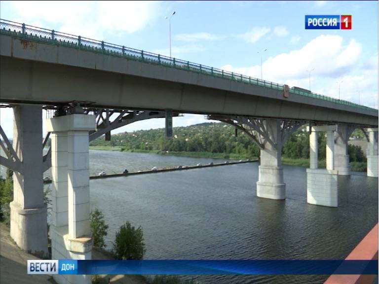 Сегодня открыли движение по временному мосту через реку Северский Донец