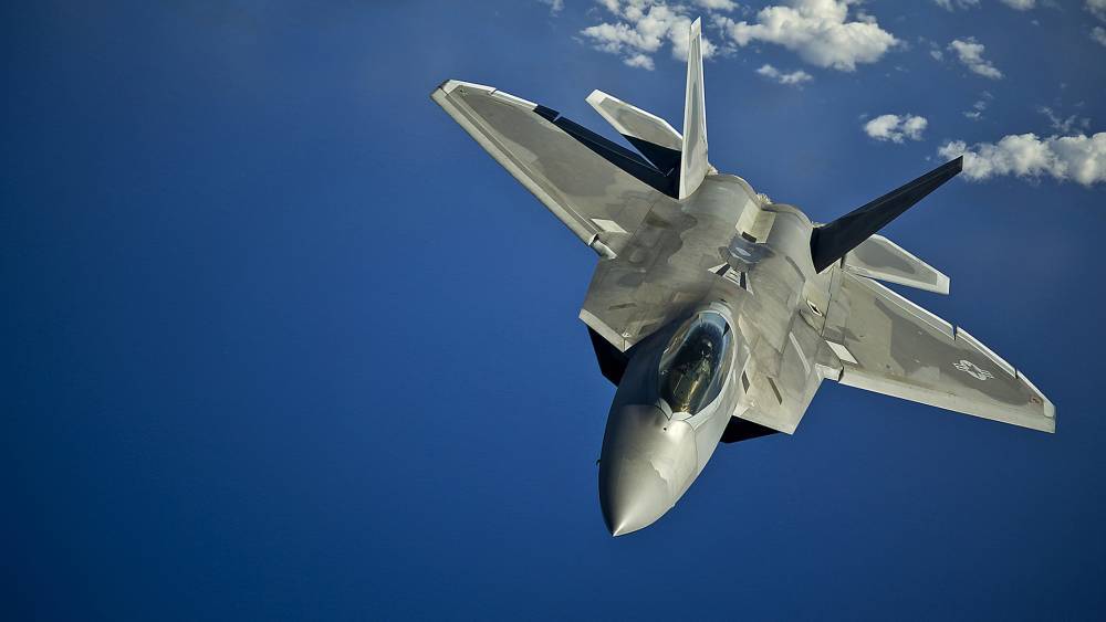Американские истребители пятого поколения F-22 оказались беззащитны перед коррозией