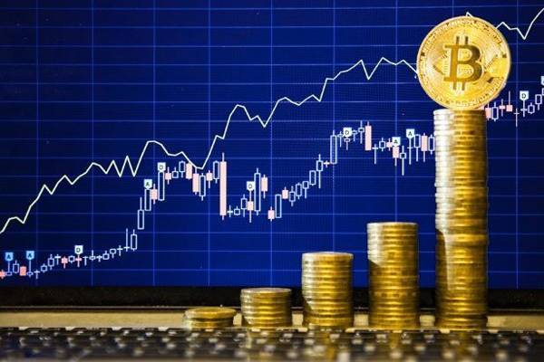 Bitcoin вновь поднялся в цене до 10 тыс. долларов
