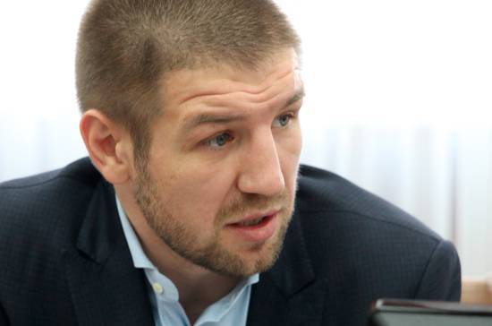 Дмитрий Пирог - Пирог предложил запустить программу поддержки тренеров в небольших населённых пунктах - pnp.ru - Россия