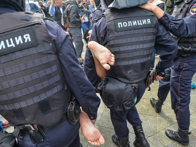 Полиция предостерегла от призывов к несогласованным протестам в Москве