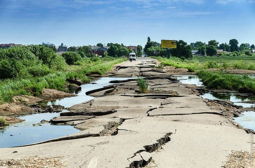 При строительстве дорог на Украине стоит отказаться от контроля активистов-грантоедов