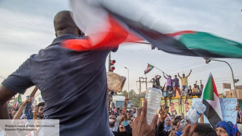 Лидеры протестов в Судане решили не входить во временное правительство