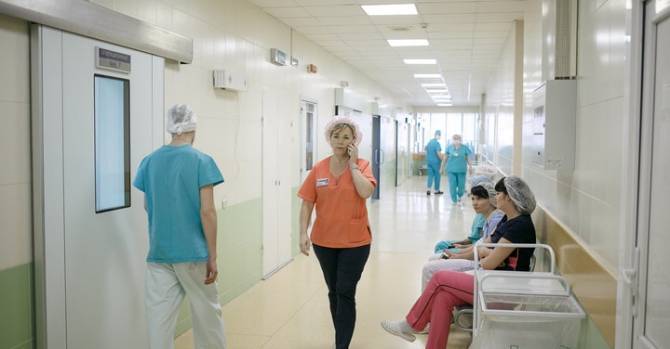 Из Беларуси работать за границу уезжает около 200 медиков в год - и это без учета России