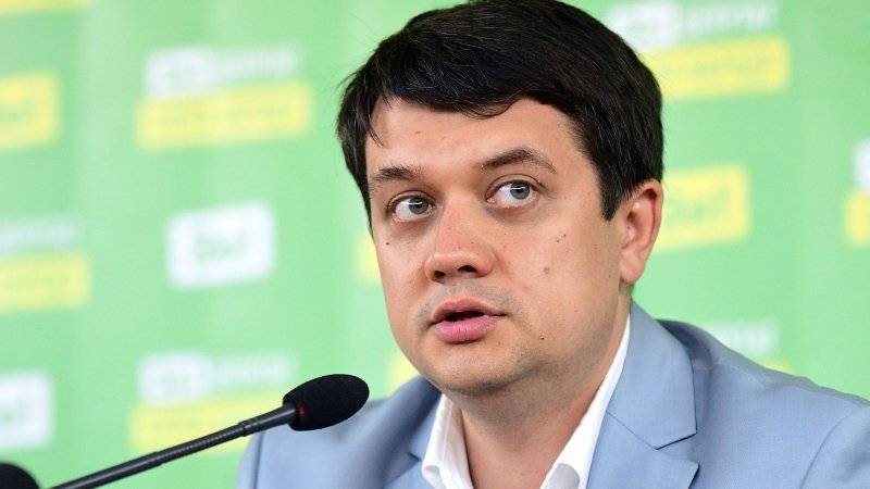Соратник Зеленского заявил, что Киев должен выполнить минские договоренности