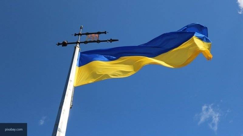 Пользователи соцсетей призвали наказать поднявших украинский флаг в Крыму