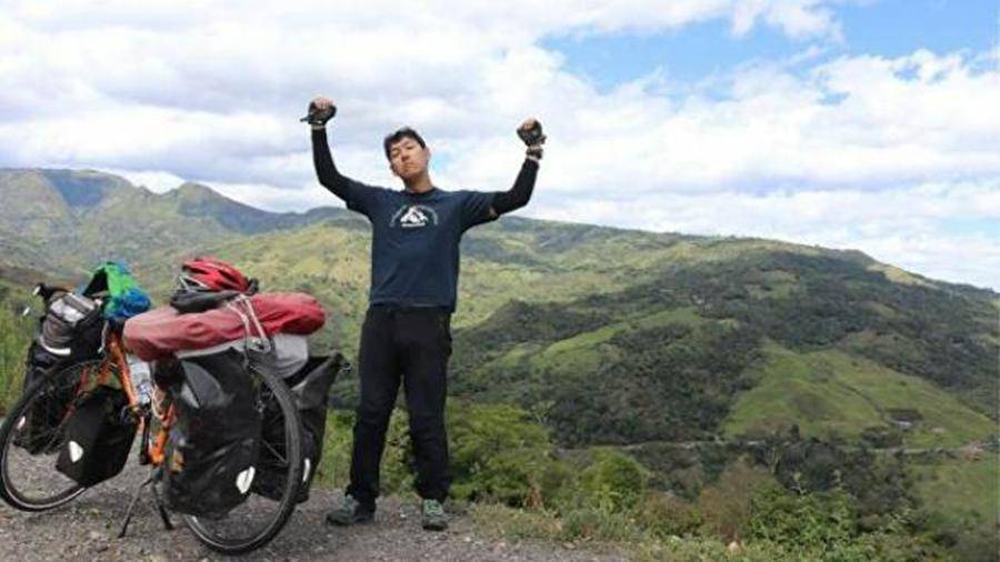 Пытавшийся объехать мир на велосипеде путешественник погиб в ДТП