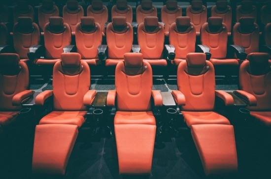 В Минкультуры объяснили необходимость введения наказания за съемку в кинотеатрах