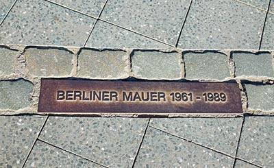 30-метровая фотостена в Гессене напоминает о падении Берлинской стены | RusVerlag.de