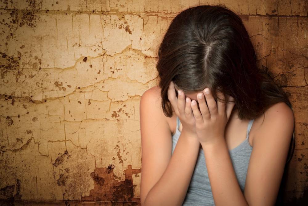 Двух малолетних девочек изнасиловали в ЗКО