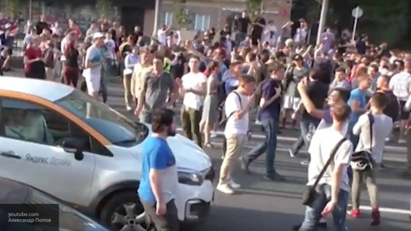 Суды Москвы арестовали 24 человека после незаконного митинга 3 августа