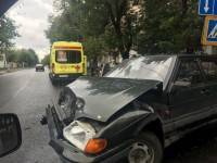 77-летний водитель "ВАЗа" устроил в Твери ДТП с тремя пострадавшими - ТИА