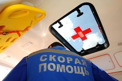 Российский подросток выпил из найденной на улице бутылки и попал в больницу
