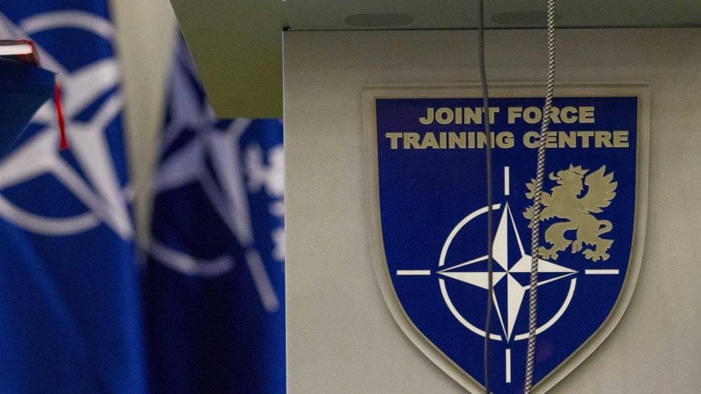 В НАТО признали военное превосходство армий России и Китая над США