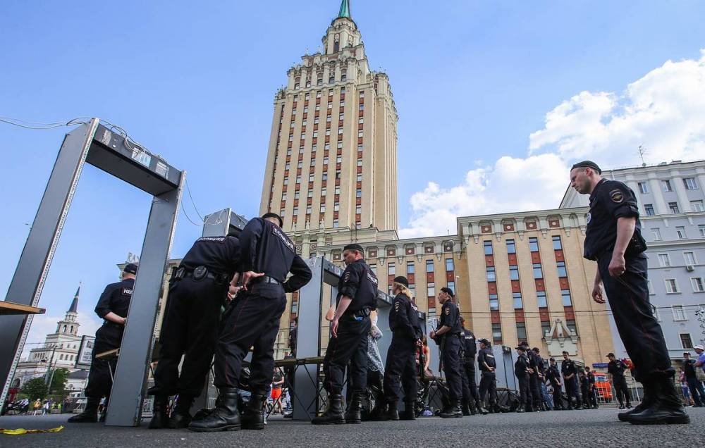 Единороссы предлагают определить места для митингов в Москве и региональных центрах