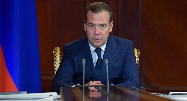 Медведев: в ситуации с Атамбаевым Россия не может оставаться безучастной