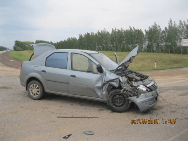 В Башкирии мужчину зажало в автомобиле