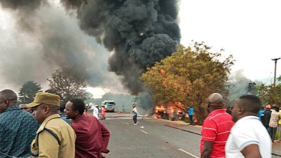 Жертвами взрыва бензовоза в Танзании стали 60 человек