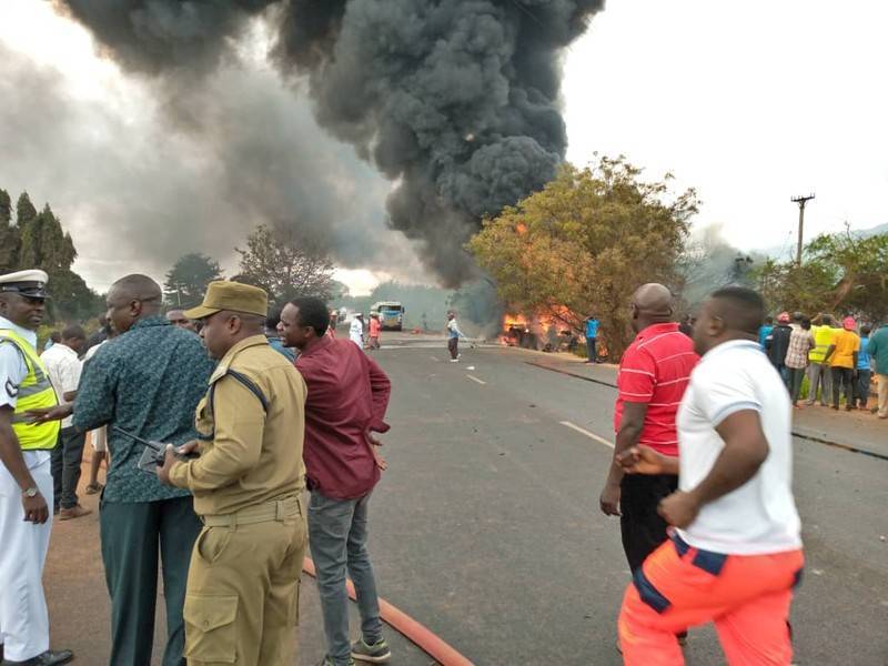 При взрыве бензовоза в Танзании погибли 57 человек